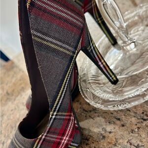 FIONI Red and Black Plaid Heels